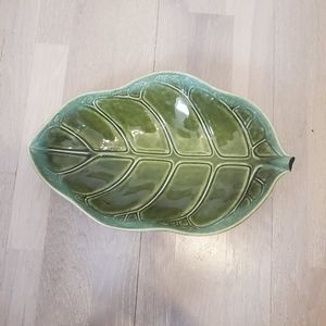 Green Leaf Serving Plate